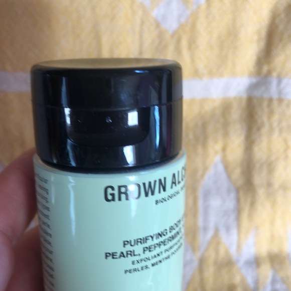 Grown Alchemist Purifying Body Exfoliant with Pearl, Peppermint&YlangYlang 170ml - Picture 3 of 7